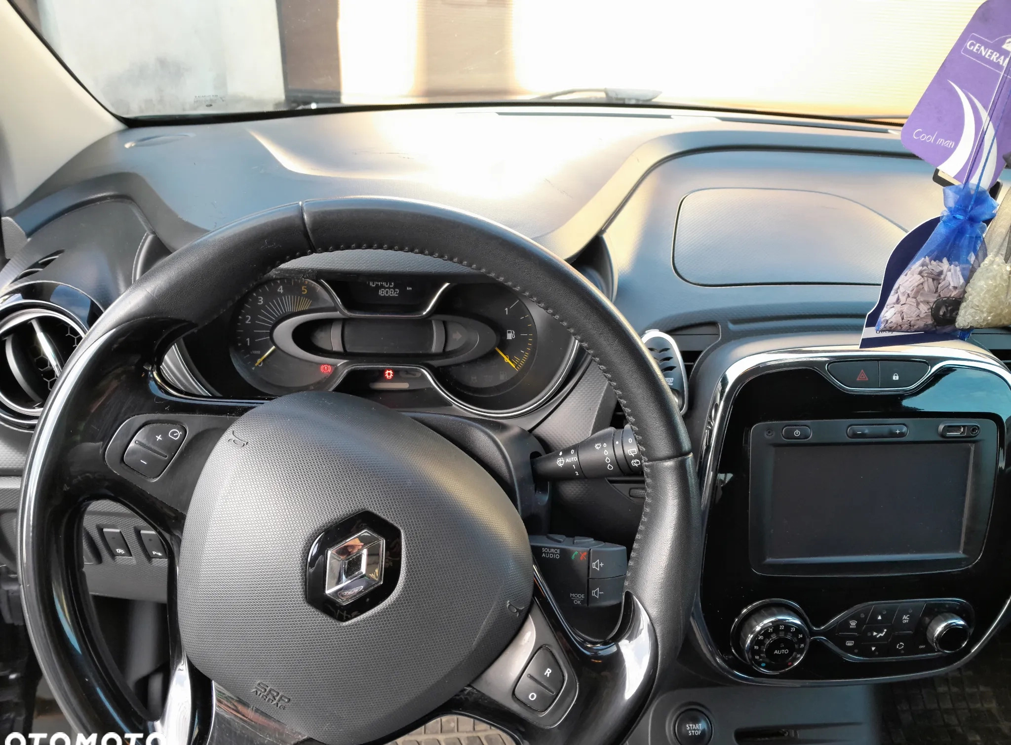 Renault Captur cena 37000 przebieg: 108130, rok produkcji 2015 z Oleszyce małe 106